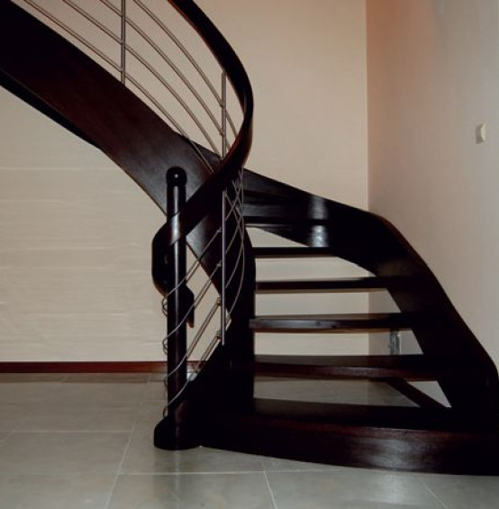 Schody zabiegowe ażurowe