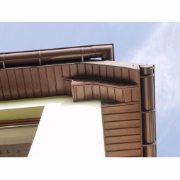 Podbitka na zabudowę okapu dachu dwuspadowego