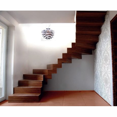 Schody wewnętrzne drewniane