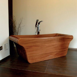 Ekskluzywna wanna z drewna litego sapeli