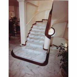 Schody z kamienia naturalnego