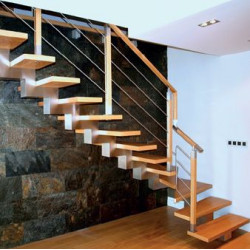 Schody na centralnym profilu