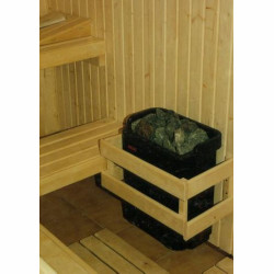 Sauna olchowa, piec przy drzwiach
