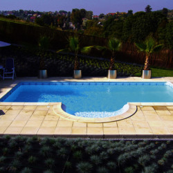 Basen w konstrukcji ze stali