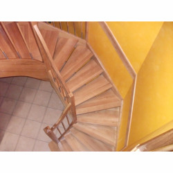 Schody drewniane - realizacja 8