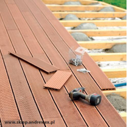 Deska kompozytowa ze słojami dwustronnie ryflowana 24/145/2400 mm, kolor jasny brąz