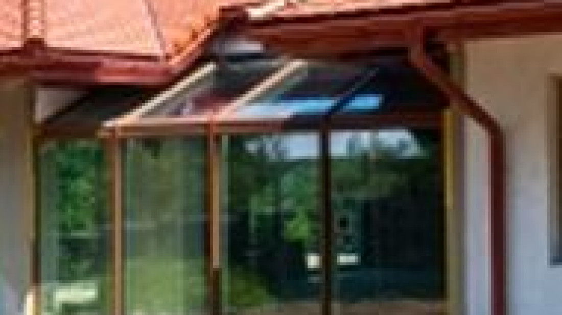 Okna aluminiowe w okleinach drewnopodobnych OknoPlus