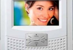 Porównanie monitorów myLogic w cyfrowym systemie wideodomofonowym DUO