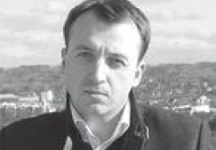 Na czym polega technologia budowy ścian z wykorzystaniem cegieł bezfugowych?