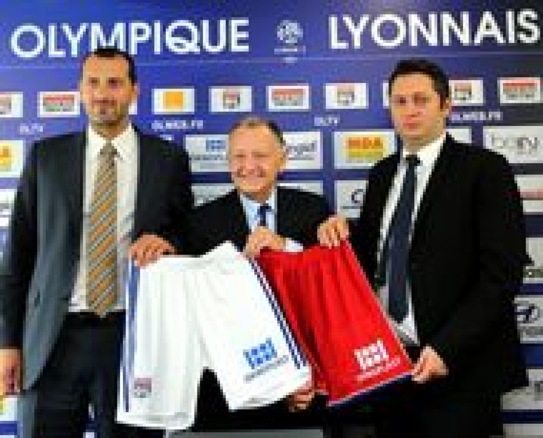 OKNOPLAST oficjalnie przestawiony we Francji jako partner Olympique Lyon