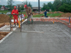Zalewanie podłogi na fundamencie LEGALETT