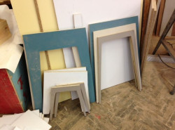 Dobór dekorów, ich łączenie, wykorzystanie ich specyfiki również jest integralną częścią każdego projektu mebla