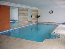 Duży basen jest wygodniejszy, ale otrzymane korzyści nie zawsze będą rekompensowały wzrost kosztów budowy i eksploatacji.