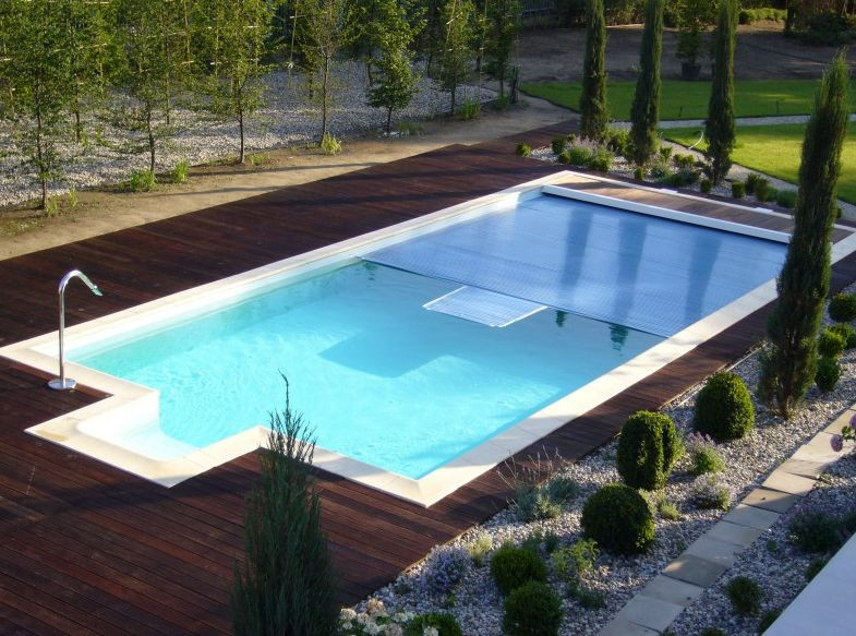 Ze względu na rozmiary ogrodu lokalizacja basenu jest najczęściej z góry narzucona