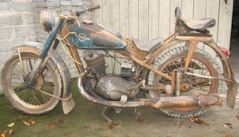 Właściciel siedem lat temu kupił zardzewiały jednoślad, który lata świetności miał już dawno za sobą