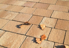 Jak dbać o kostkę brukową zimą?