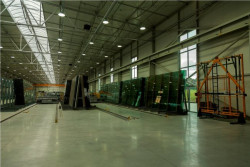 Inwestycje na północy kraju objęły m.in. budowę hali o powierzchni 12 tys. m 2 oraz wyposażenie zakładu w trzy nowoczesne linie produkcyjne