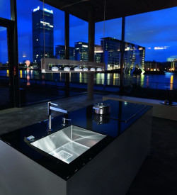 Dzięki inspiracjom Franke można stworzyć swój własny styl, dostosowany do charakteru i powierzchni kuchni, jaką dysponujemy. Nie bójmy się  eksperymentować!  