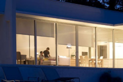 Możemy także ustawić różny poziom ciepła i funkcje w pomieszczeniu  z dowolnego miejsca w domu