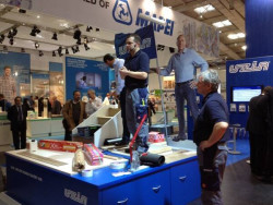 Uzin na targach DOMOTEX - budowa toiska