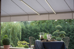 Oświetlenie może zapalać się także w sytuacji alarmowej