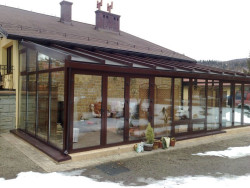 Stanie się to punktem orientacyjnym ,ponieważ przyciąga uwagę i zapada w pamięć.