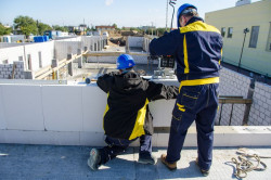 Badania terenowe potwierdzają wysokie parametry izolacyjności akustycznej bloków Silka Tempo