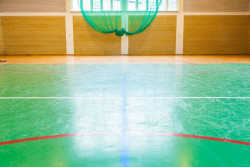 sala_sportowa_w_gimnazjum_k_bialegostoku_przed_renowacja_fot_uzin_polska