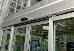Kiedy warto zautomatyzować pracę drzwi?