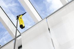 Firma Kärcher wprowadziła na rynek nowe urządzenie myjkę do okien WV 50