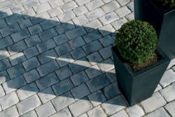 Szarość w ogrodzie z firma Bruk-Bet