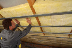 Izolacja dachu skośnego - Isover