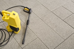 Bruk Bet - kostka brukowa - wywabianie zabrudzeń