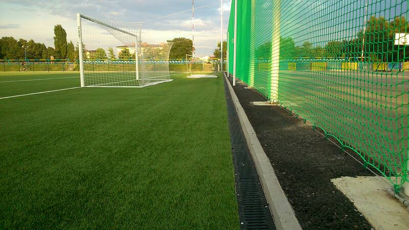 Odwodnienia liniowe AS PPH na obiektach sportowych