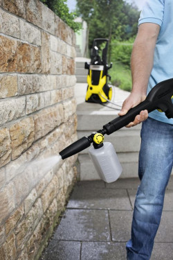 CZYSZCZENIE KOSTKI BRUKOWEJ fot. Kärcher