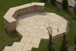 Kamień ciosany Realit_Ośmiobok_fot. Bruk-Bet.jpg