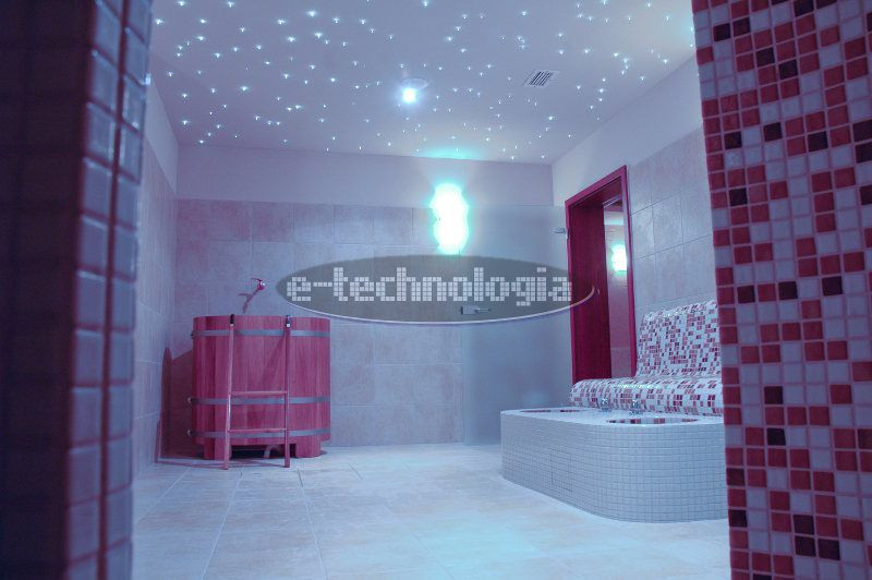 e-technologia Wyjątkowe oświetlenie sauny i łaźni parowej