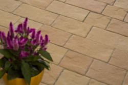 Kostka brukowa_Tabero_jasny żółty_fot. Bruk-Bet.