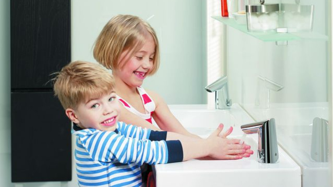 Jak dbać o higienę dłoni latem?
