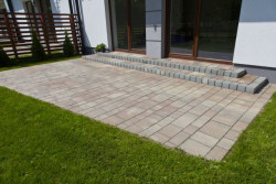 Kostka Promenada to wyjątkowa propozycja w ofercie firmy Bruk-Bet. 