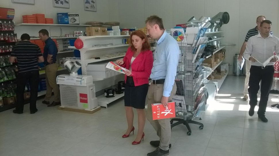 Uroczystość otwarcia nowego oddziału przyciągnęła wielu Klientów i spotkała się z ogromnym zainteresowaniem