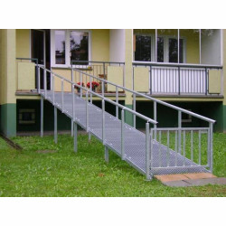 Konstrukcje stalowe - podjazdy dla osób niepełnosprawnych