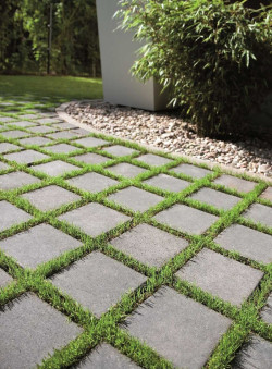 W trend na aranzowanie posesji w stylu eco idealnie wpisuje się kostka Vertigo, która dzieki odstepnikom tworzy nawierzchnie przyjazne srodowisku.jpg