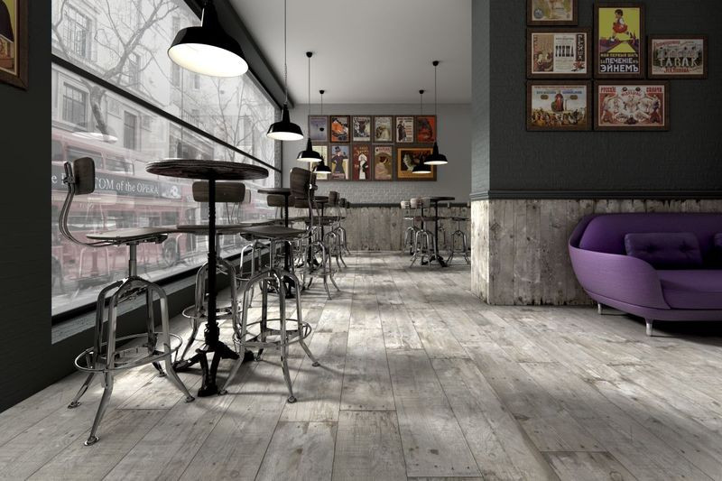 Płytki w deseczkę oferuje firma Coram - Rafter.jpg