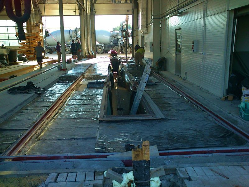 Wbudowanie odwodnienia AS-A100 w aktualnie tworzonym salonie &quot;Mercedes-Benz Sosnowiec&quot; w Będzinie