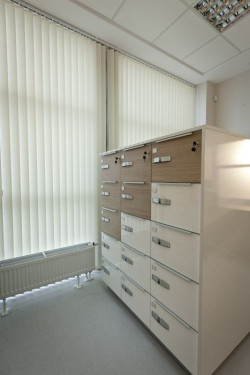 Osłony w miejscu do pracy oferuje firma Anwis