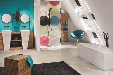 3 - Bez przeszkód - powierzchnia prysznicowa Kaldewei Xetis oraz wanna Kaldewei Asymmetric Duo Fot. Kaldewei