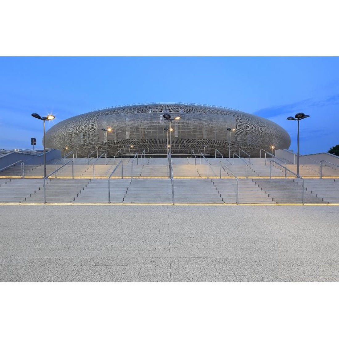 W stronę nowoczesności - brukowana nawierzchnia Polbruk wokół hali Arena Kraków