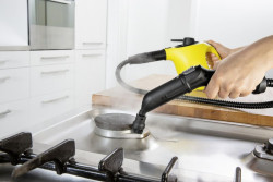 Mali pomocnicy Kärcher w porządkach domowych na święta