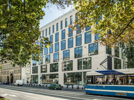 Biała cegła klinkierowa Röben Montblanc na elewacji nowej siedziby szkoły muzycznej